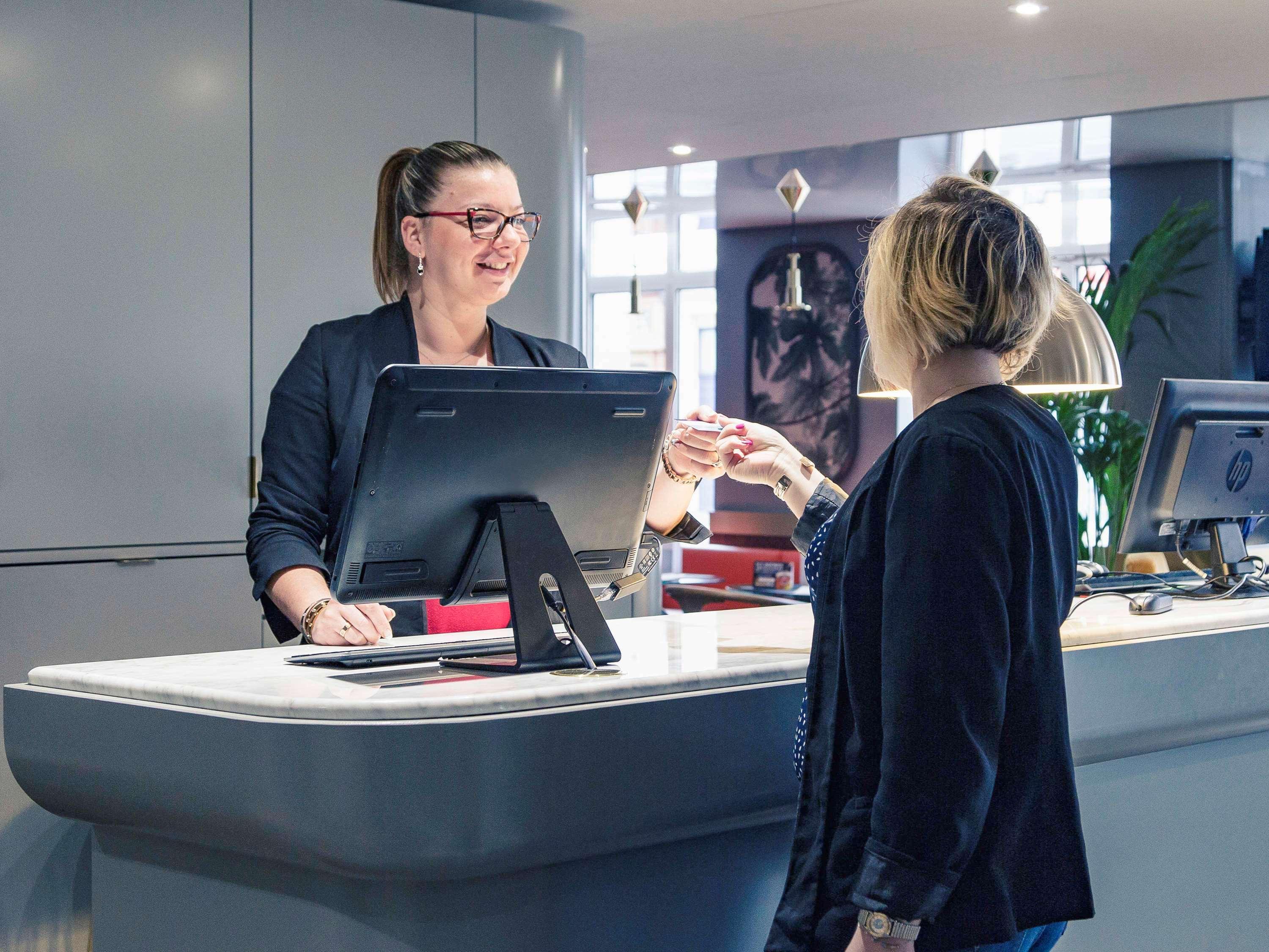 Mercure Nancy Centre Place Stanislas Esterno foto